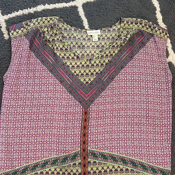 Patterned Tank Blouse - Picture 2 of 6
